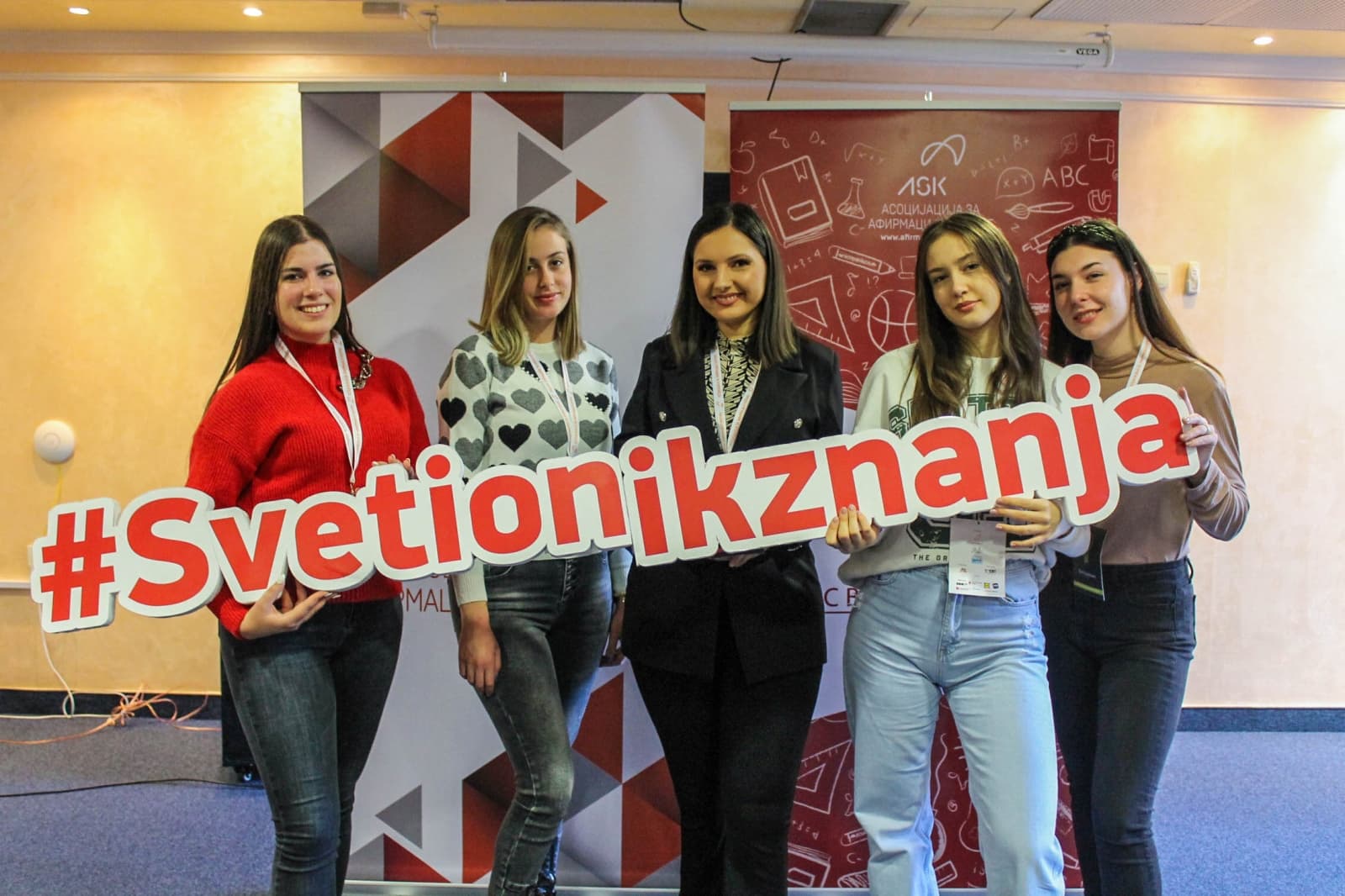 Tim iz Čačka osvojio drugo mesto u finalu takmičenja "Svetionik znanja"