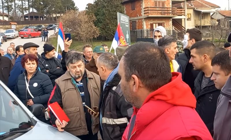 Incident u Preljini na blokadi: Automobil udario ženu