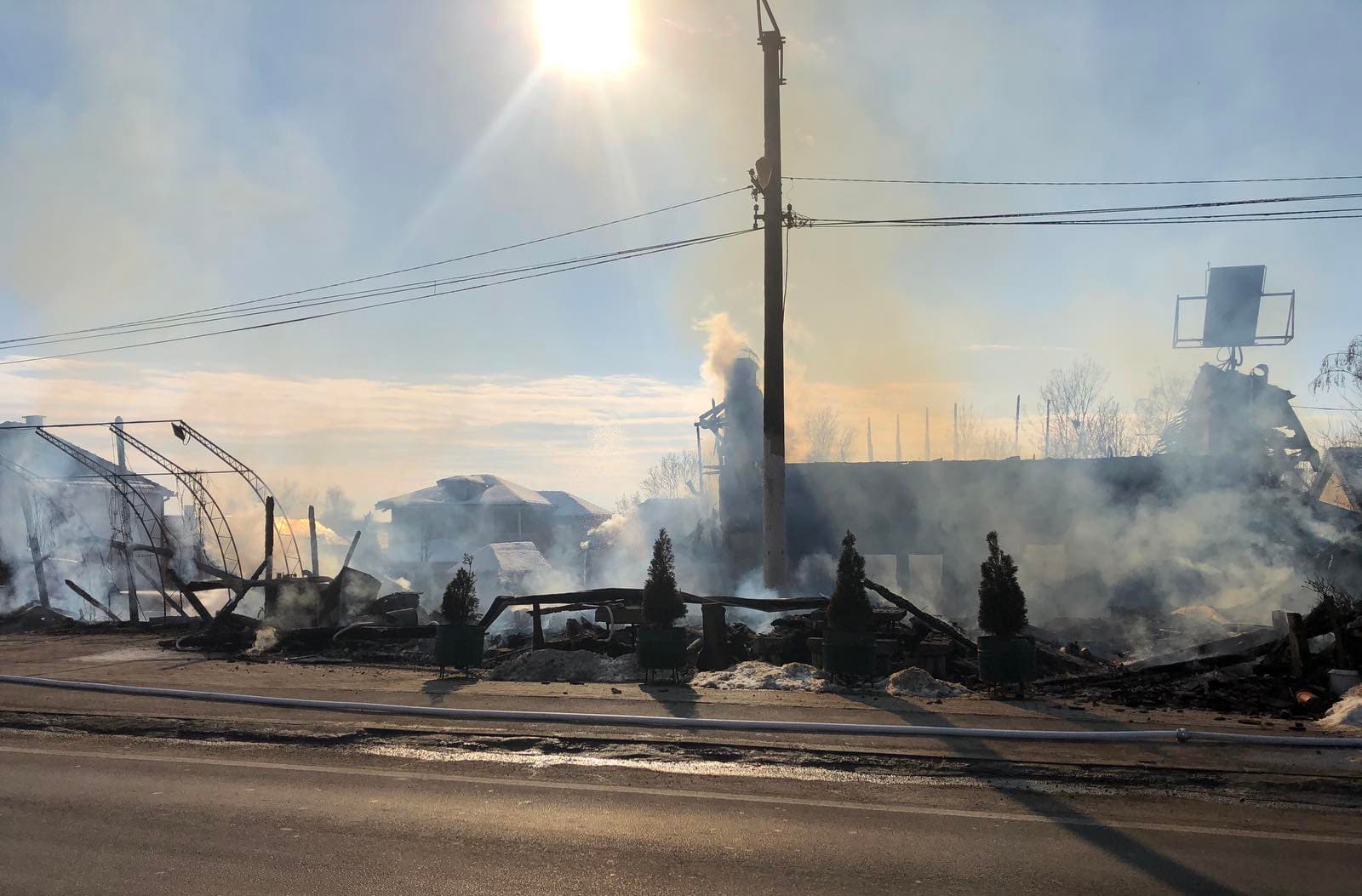 Izgorela etno kuća "Erić" u Mrčajevcima, šteta ogromna (VIDEO+FOTO)
