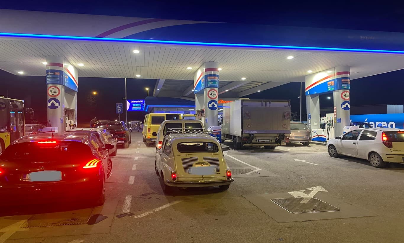 GRAčANI REPORTERI: Čačani pustoše benzinske pumpe i markete