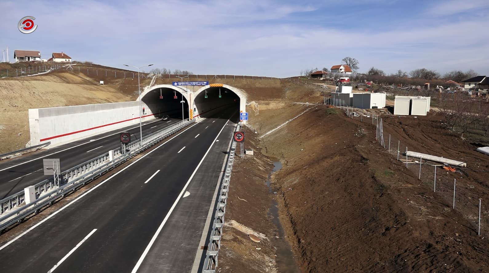Nastavljena blokada meštana Pakovraća, ne dozvoljavaju da se nastave radovi
