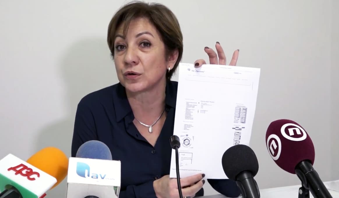 Narodna stranka Čačak: Privatna preduzetnička radnja nastavnice u prostorijama osnovne škole u kojoj predaje