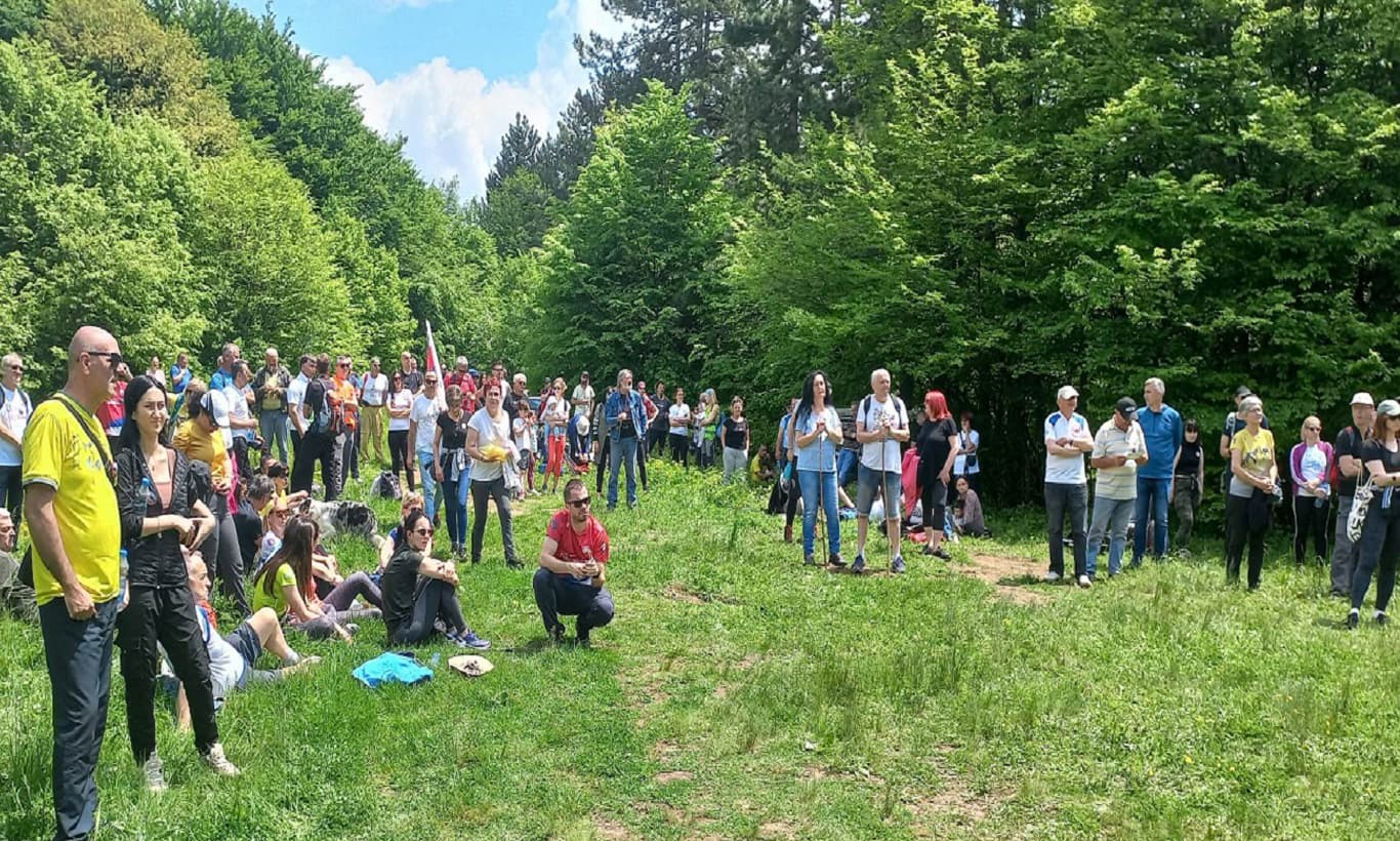 Tribina na Kablaru: "Dalje prste od Kablara poruka je planinara" (FOTO)