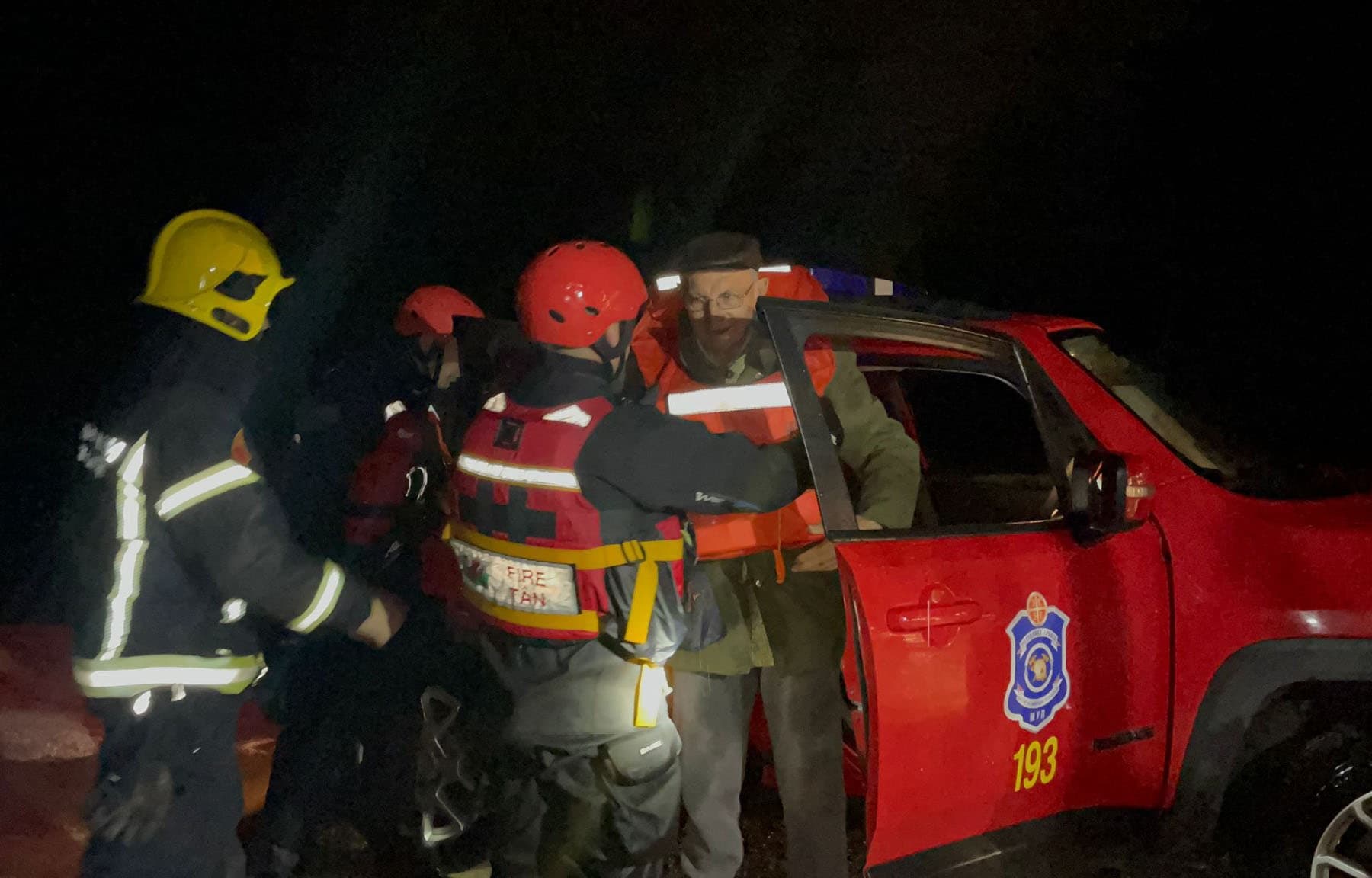 Pripadnici MUP-a na terenu širom Srbije, evakuacija u Kukićima i Mršincima