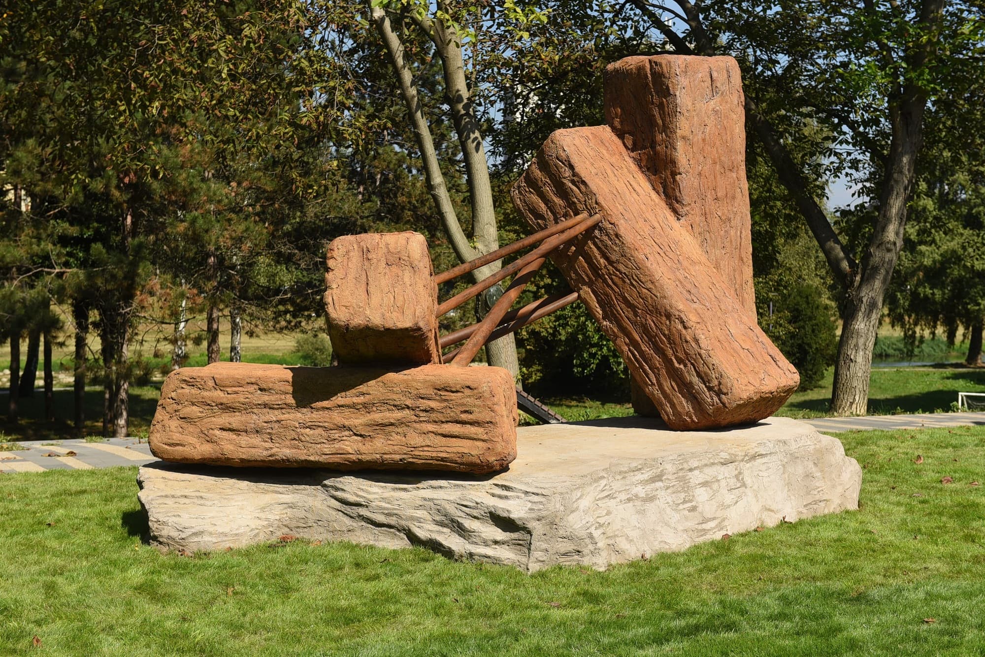 Monumentalna skulptura Olge Jevrić prvi put u Srbiji postavljena u javnom prostoru (FOTO)