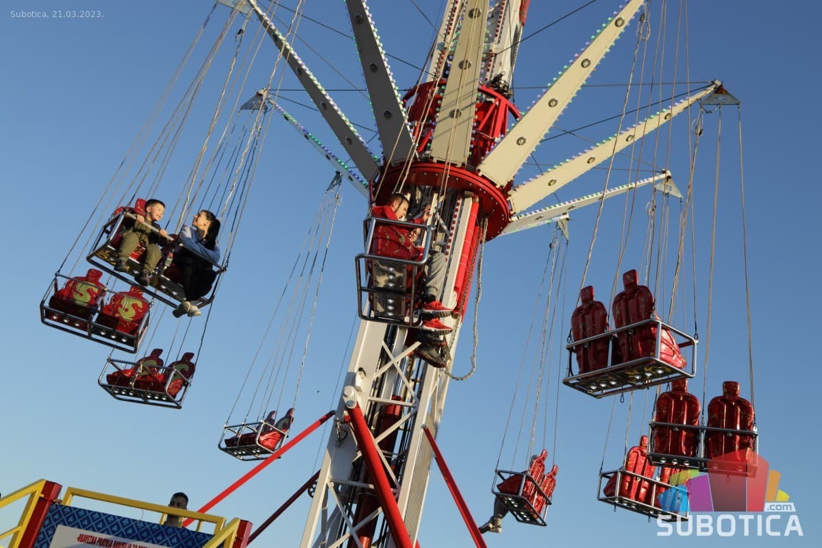 "Zabavni park Pešić Family" - vrhunska zabava za decu i odrasle u Čačku (FOTO)