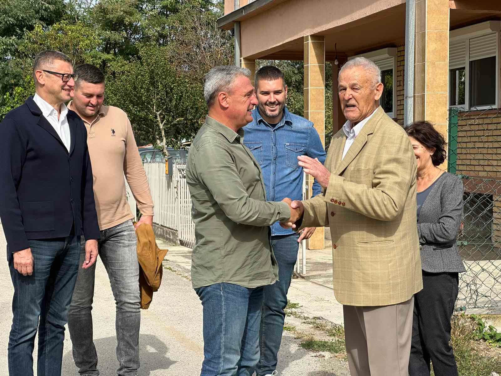 Gradonačelnik Todorović sa saradnicima posetio Ljubić i Preljinu
