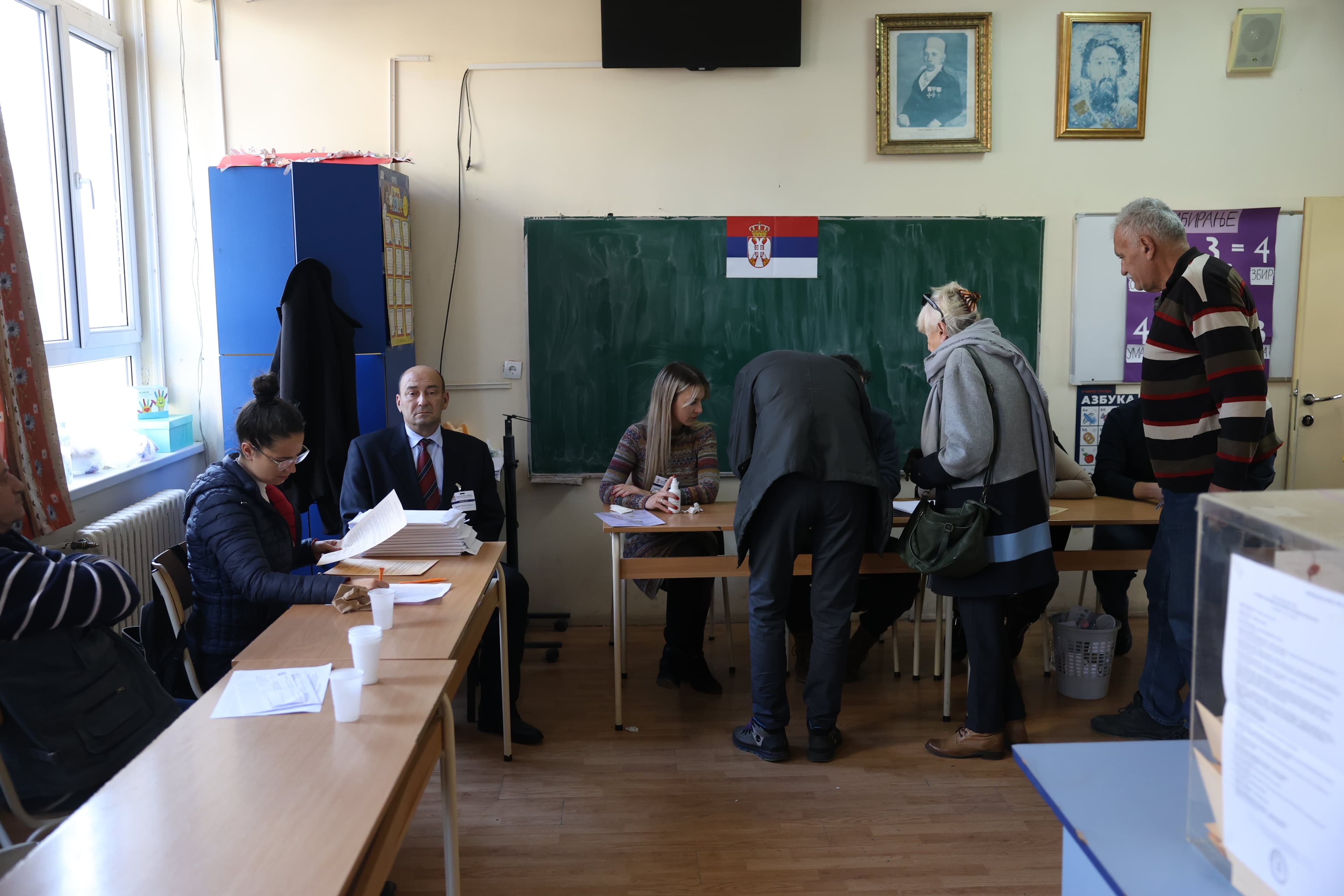 Veliki broj Čačana na biralištima, evo kolika je izlaznost do 16 časova