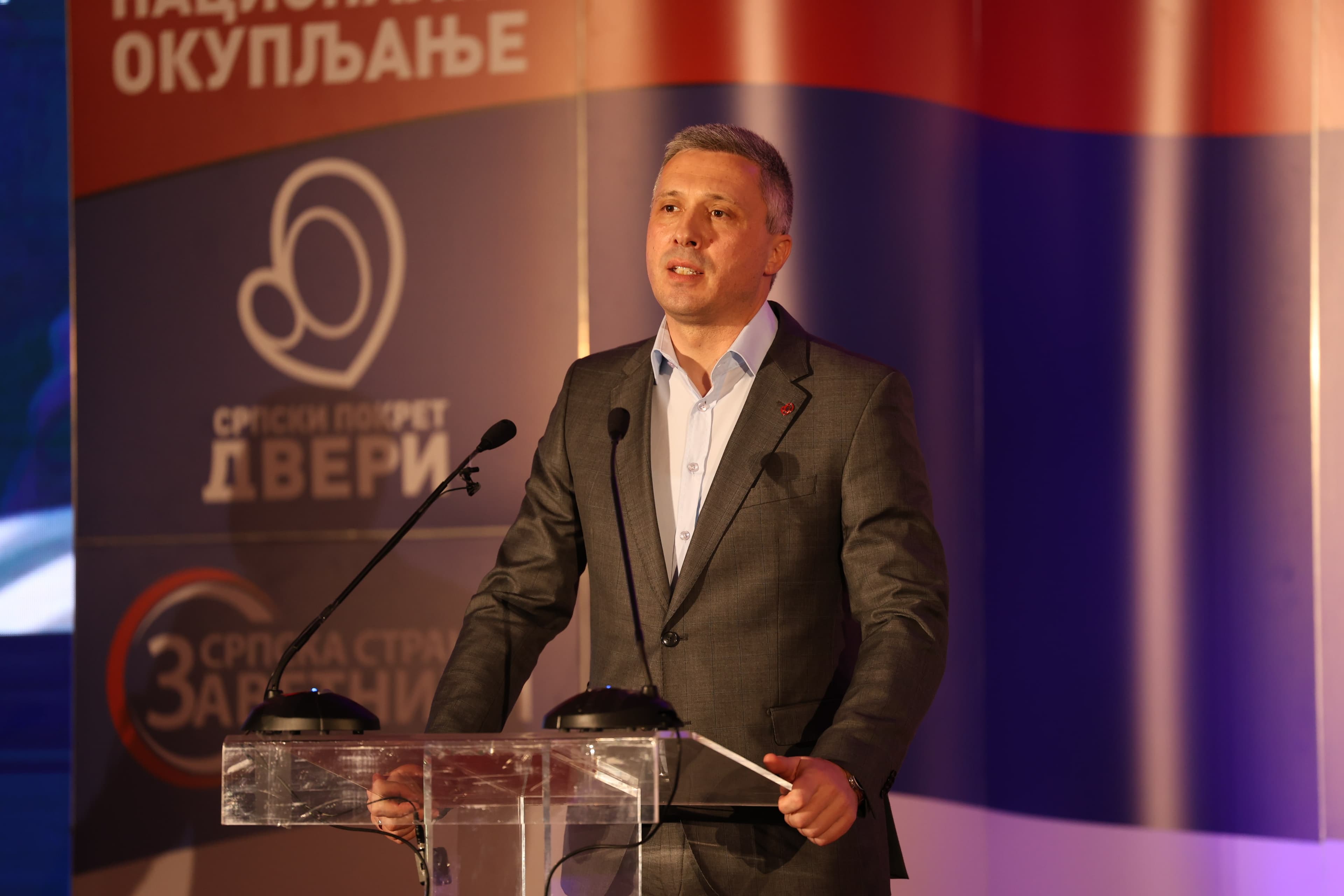 Boško Obradović najavio povlačenje sa mesta predsednika Dveri