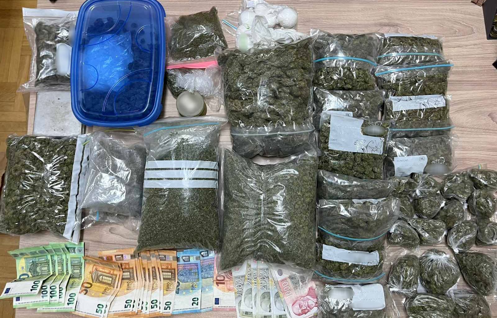Čačak: Uhapšen diler, zaplenjeno 3 kg marihuane i 332 grama amfetamina