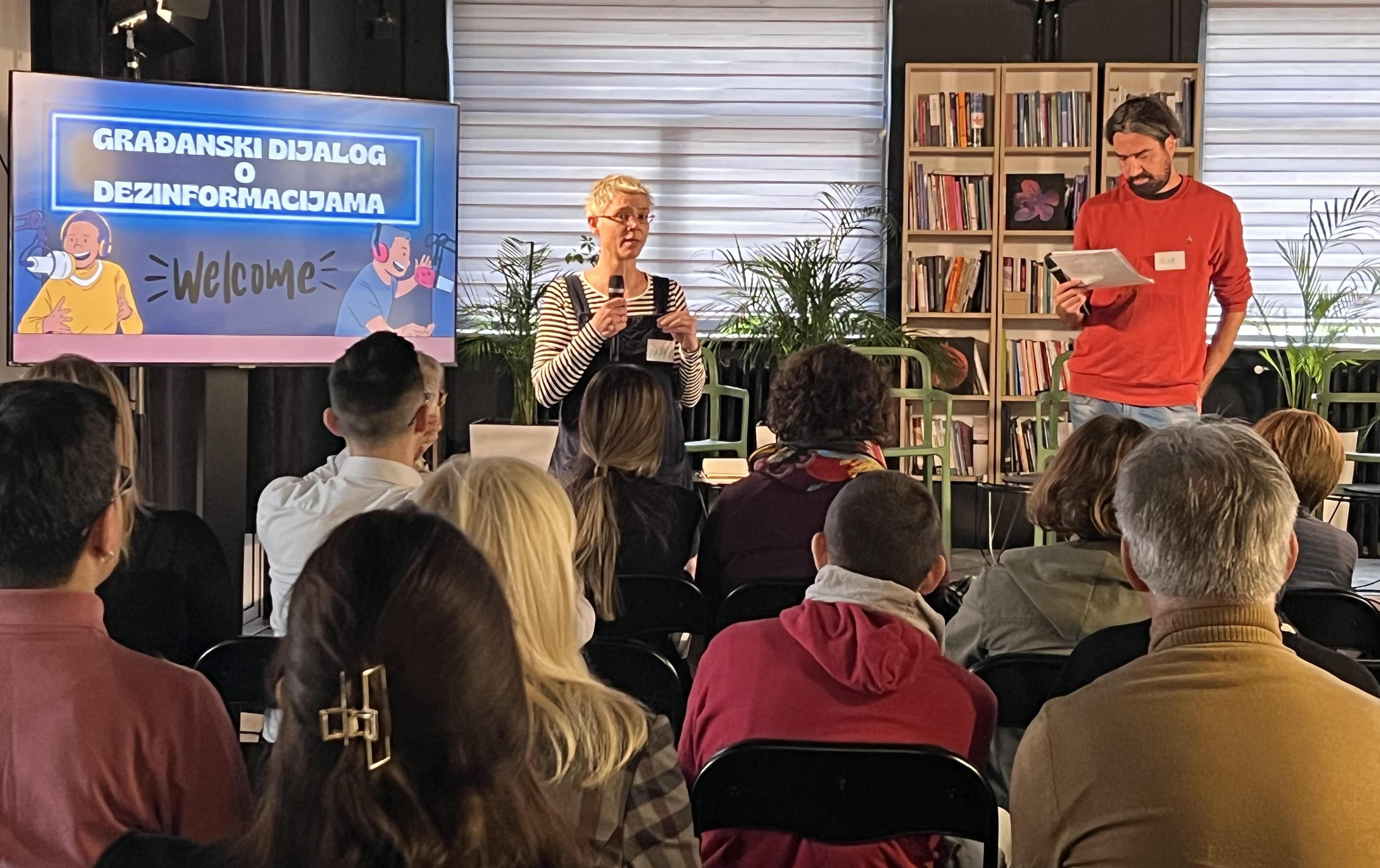 Građanski dijalog "From Fake to Check": Kako se boriti protiv poplave dezinformacija u Srbiji