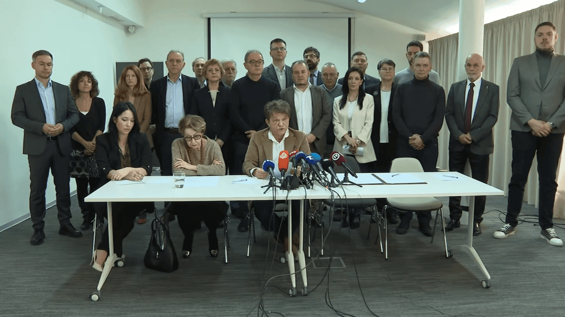 Na inicijativu ProGlasa parlamentarne stranke potpisale Dogovor o izbornim uslovima