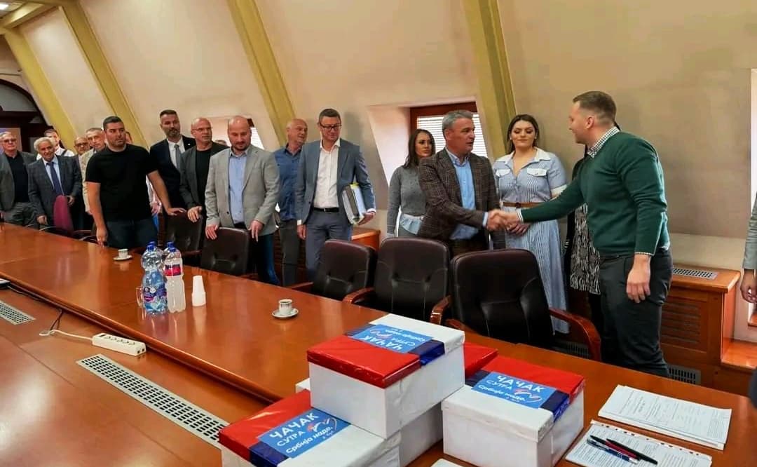 Koalicija ALEKSANDAR VUČIĆ - ČAČAK SUTRA predala danas izbornu listu za predstojeće lokalne izbore