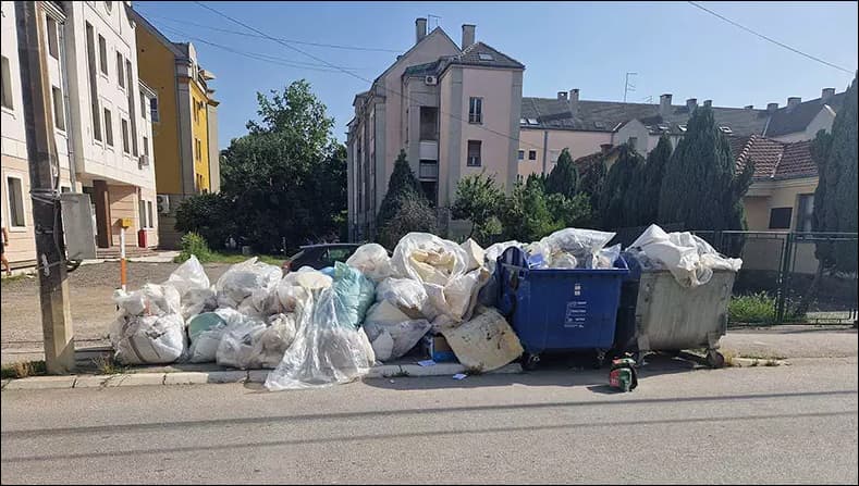 Gomile smeća na čačanskim ulicama