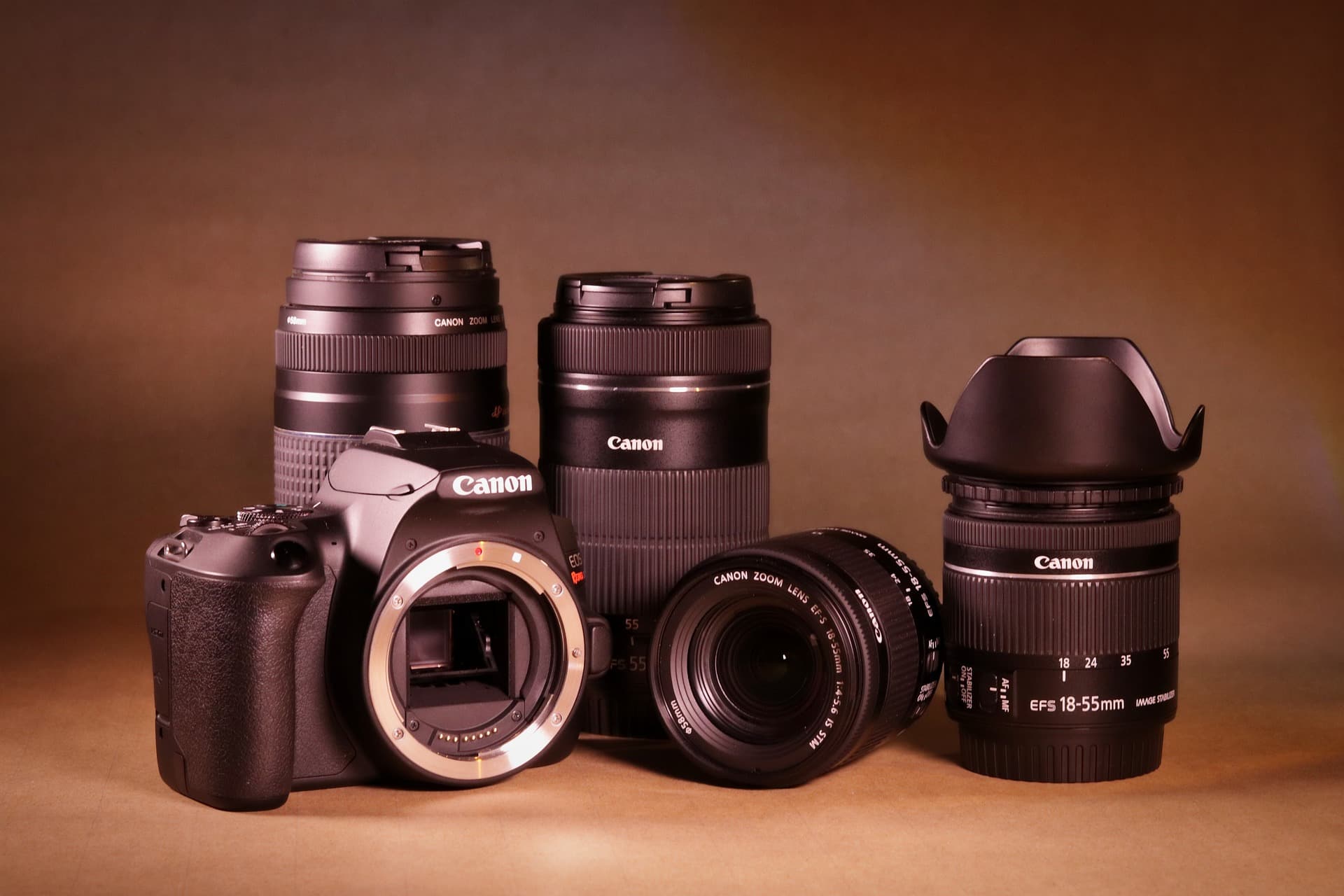Canon slavi 30-godišnjicu sistema EOS