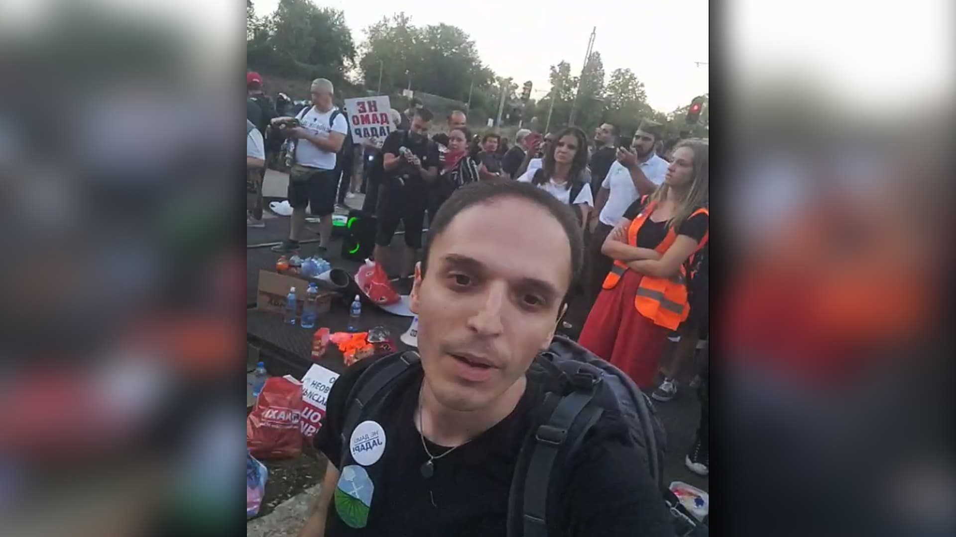 Ekspresna kazna za aktiviste iz Prokopa: Zatvor zbog mahanja sendvičem