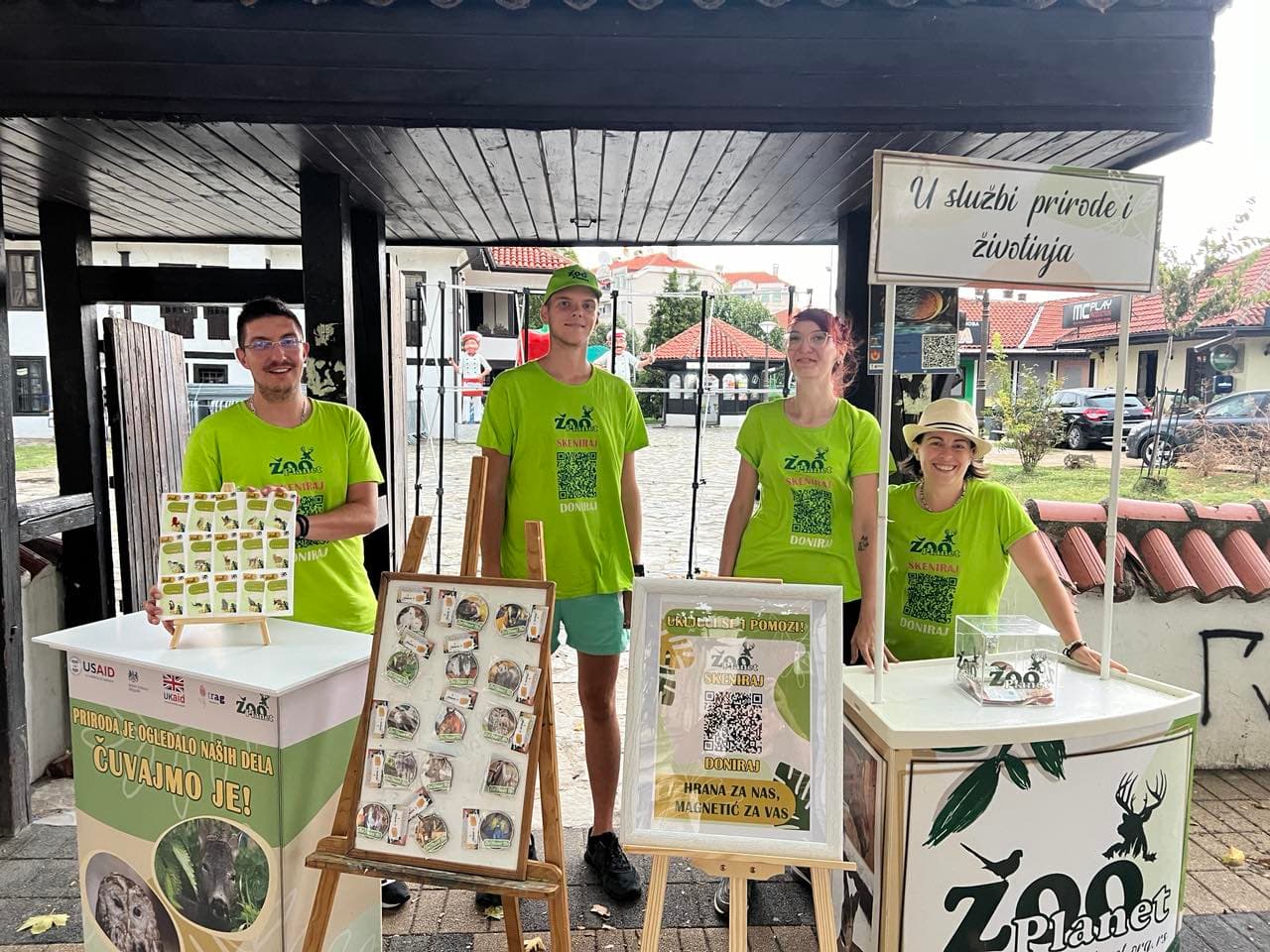Volonteri Zoo Planeta na Gradskom trgu u Čačku