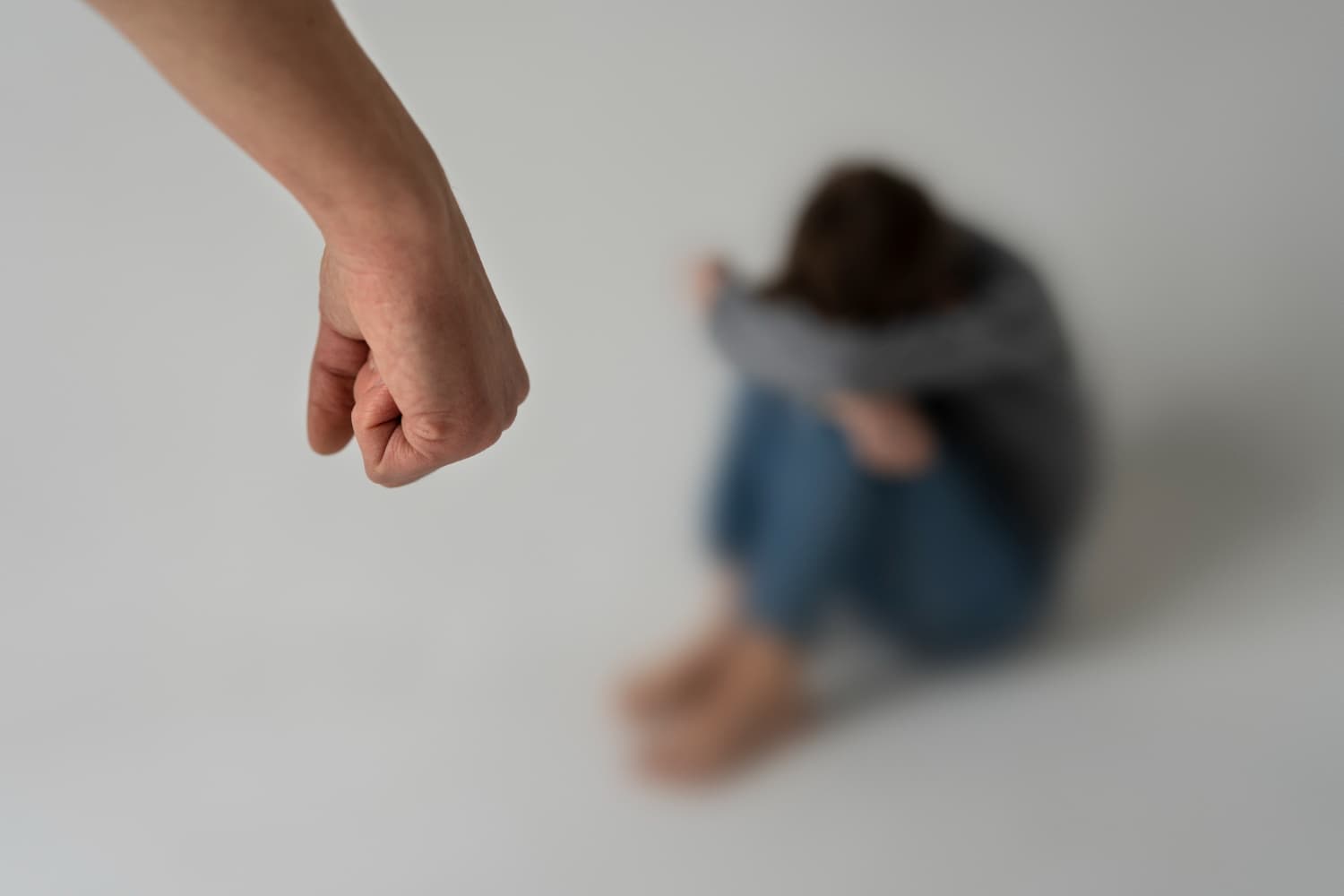 Čačanin uhapšen zbog nasilja u porodici, oštrim predmetom supruzi naneo teške povrede