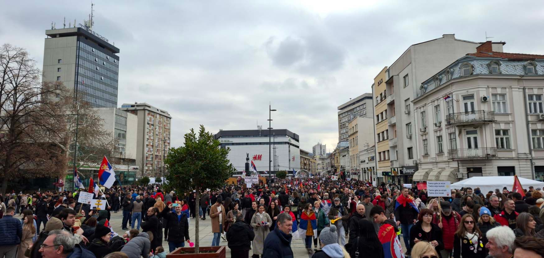 Protest "Studentski edikt": Nepregledne kolone ljudi sa svih strana dolaze u Niš (FOTO+VIDEO)