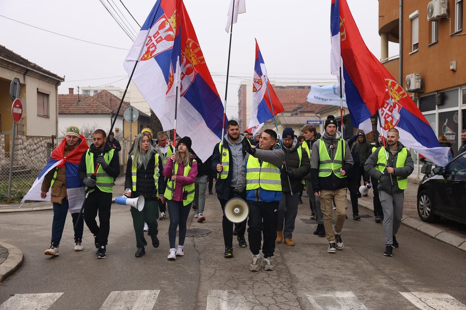 Studenti iz Čačka, Kraljeva i Užica sutra kreću peške za Beograd