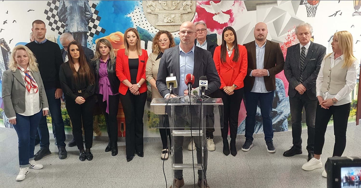 Trifunović: Imamo operativne informacije da se spremaju neredi u subotu, pred sednicu Skupštine grada Čačka