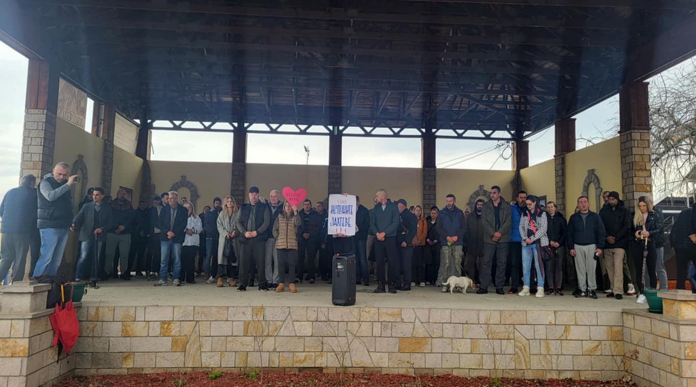 Zbor u Mrčajevcima - mestu koje je pre 30 godina imalo porodilište, a danas nema ni ambulantna kola (FOTO)