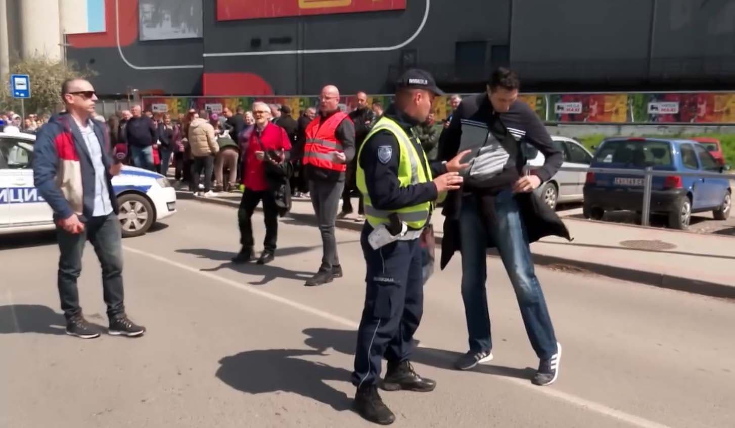 ANEM: Vlast u ofanzivi na novinare i medije, jedan od napada i na ekipu TV Nova S u Čačku (VIDEO)