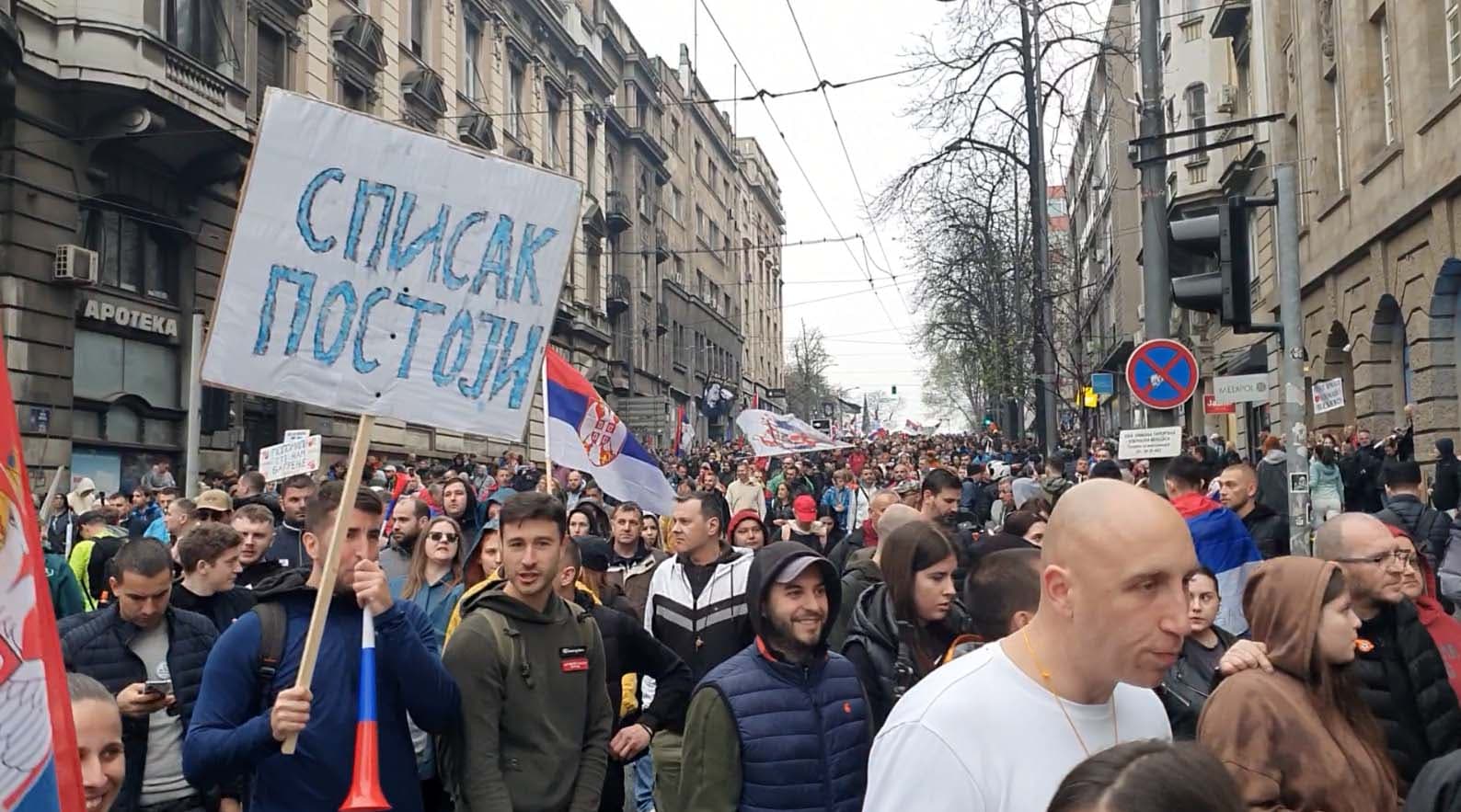 Predsedništvo Dveri: Samo dogovorom studenata, opozicionih stranaka i svih koji opoziciono misle može doći do pada aktuelnog Vučićevog režima