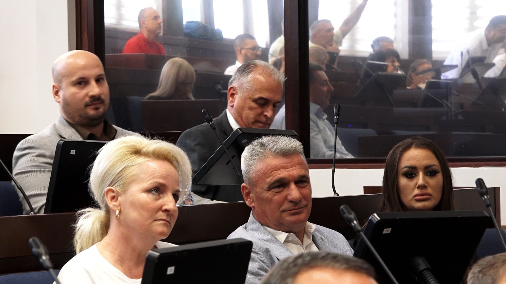 SNS Čačak: Todorović ostaje na mestu gradonačelnika, deo opozicionih odbornika želi da pristupi vlasti