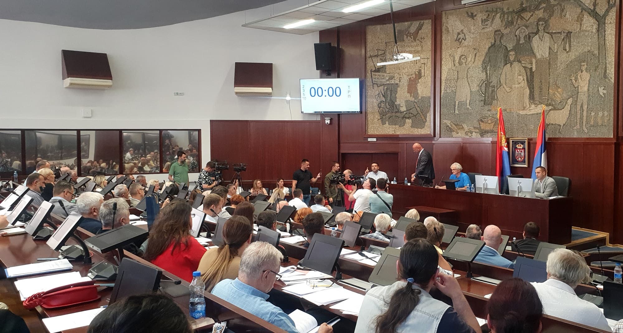 DS izašla iz Skupštine Čačka: "Ne želimo da učestvujemo u fingiranju demokratije"