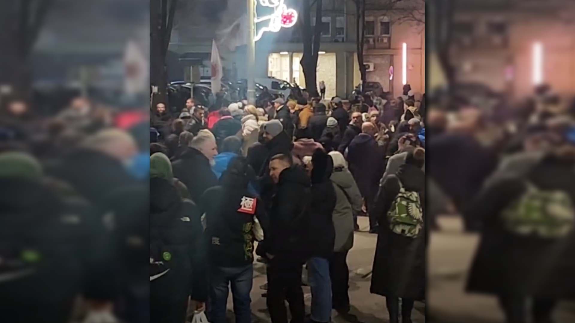 Protest u Kraljevu i Gornjem Milanovcu u znak podrške profesorki Kleut i novosadskim studentima