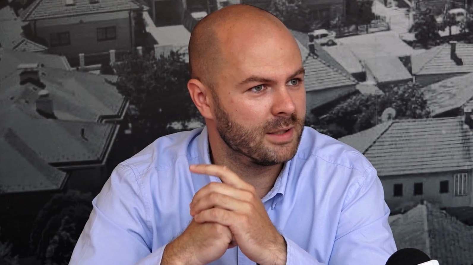 Jelesijević nakon presude da plati 250.000 dinara: "Cilj je da se kritičari ućutkaju", naprednjaci uplatili 59 dinara da "pomognu"