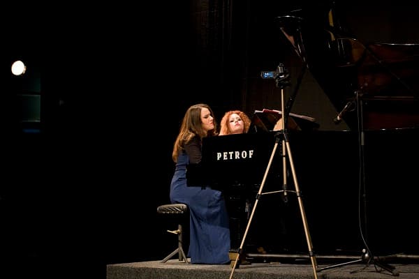 Klavirski koncert Ane i Dalide (VIDEO)