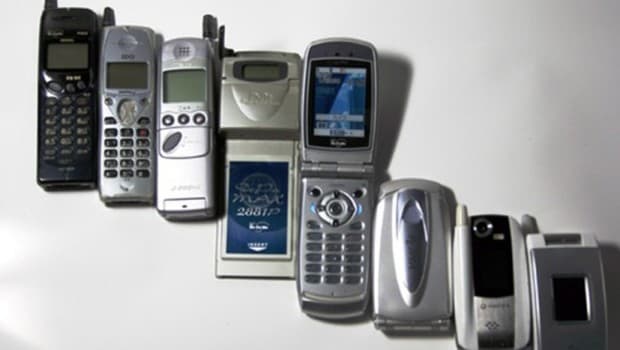 Hit na carini: Otvorili gepek, unutra našli telefone iz prošlosti