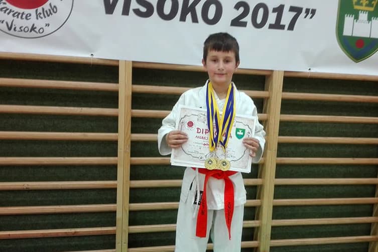Andrej "gazi" sve pred sobom!