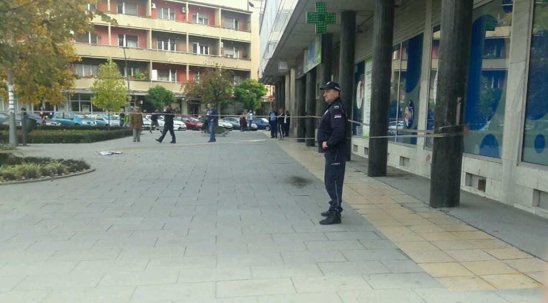 Čačak: Izboden dečko u centru grada pred prolaznicima