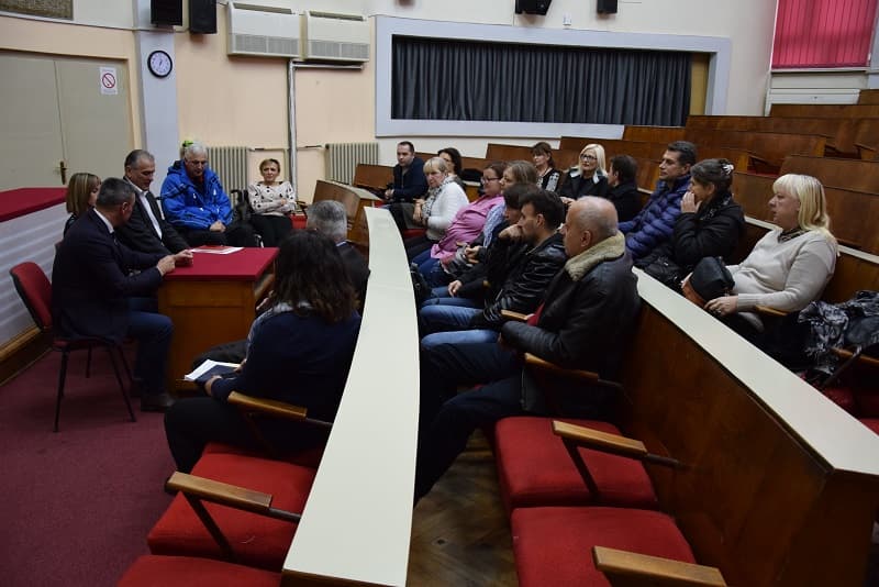 Gradonačelnik Čačka održao sastanak sa predstavnicima Udruženja osoba sa invaliditetom