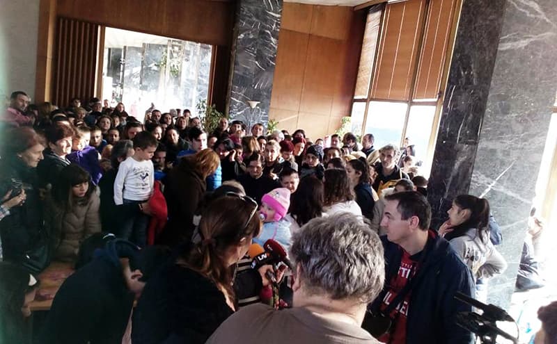 Humanitarna akcija za primer: "Nek se svako dete raduje Božiću"