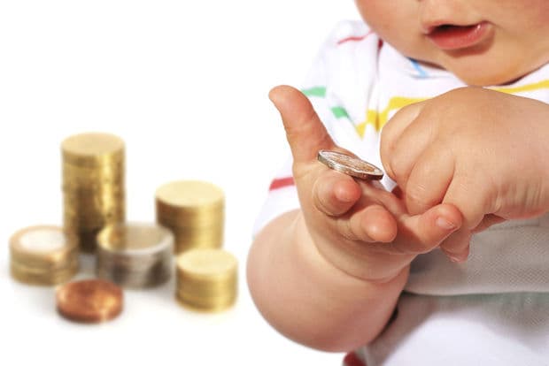 Za prvo dete majkama 100.000, a za drugo 240.000! Za treće 12.000 mesečno, a za četvrto 18.000 evra PUNIH 10 GODINA!