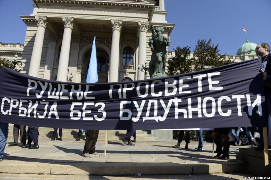 PROTEST, zašto baš sada?