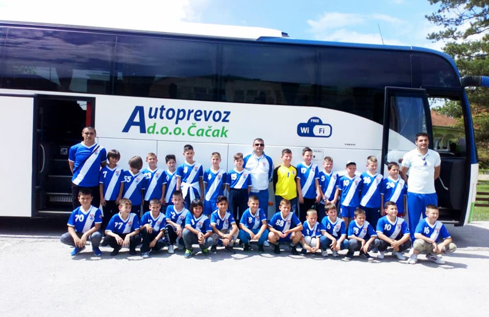 OVO SE NE ZABORAVLJA NIKAD: Deca iz Slatine gosti FK "Crvena zvezda" (FOTO)