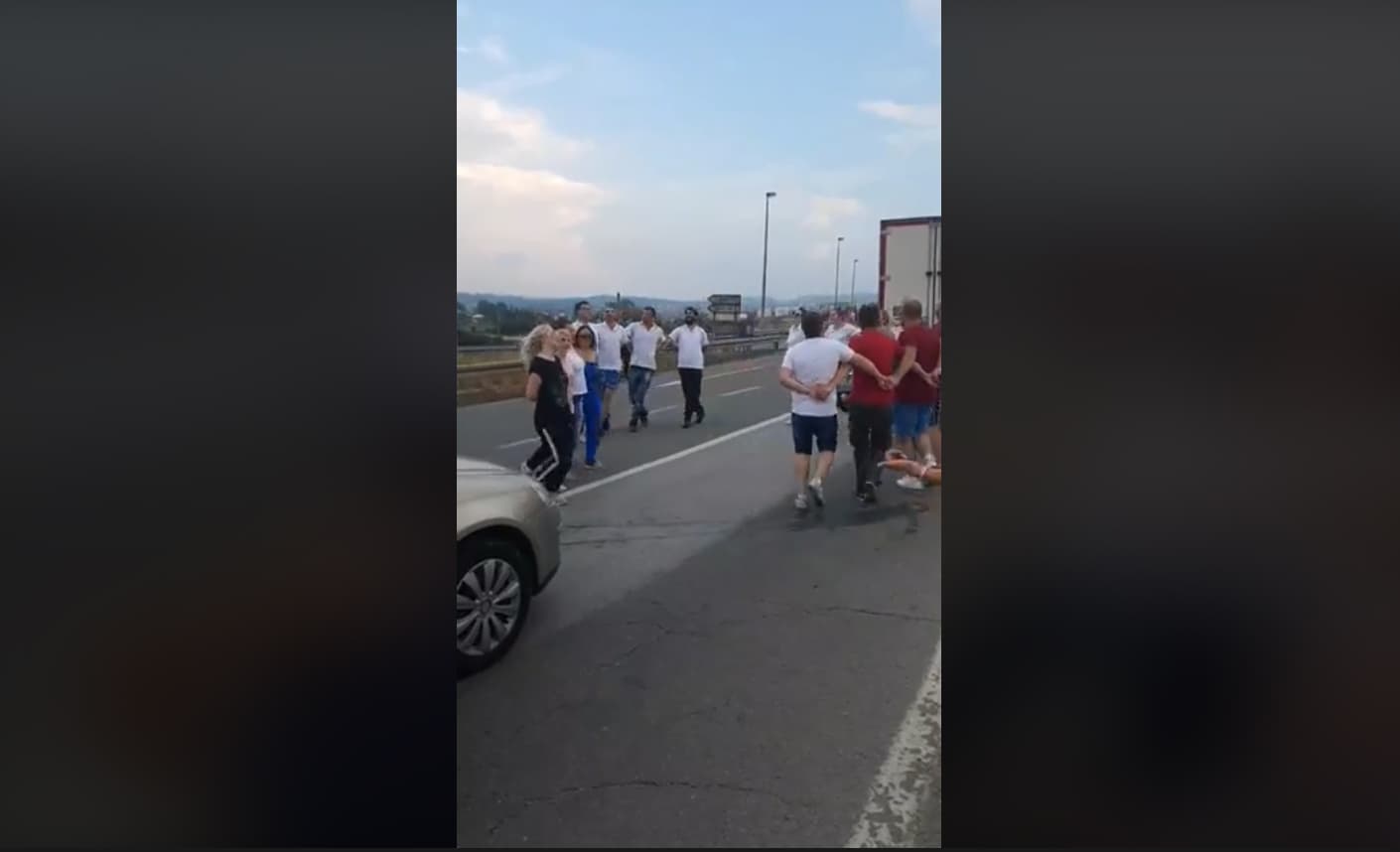 NA BLOKADI: Kolce koje je osvojilo region (VIDEO)