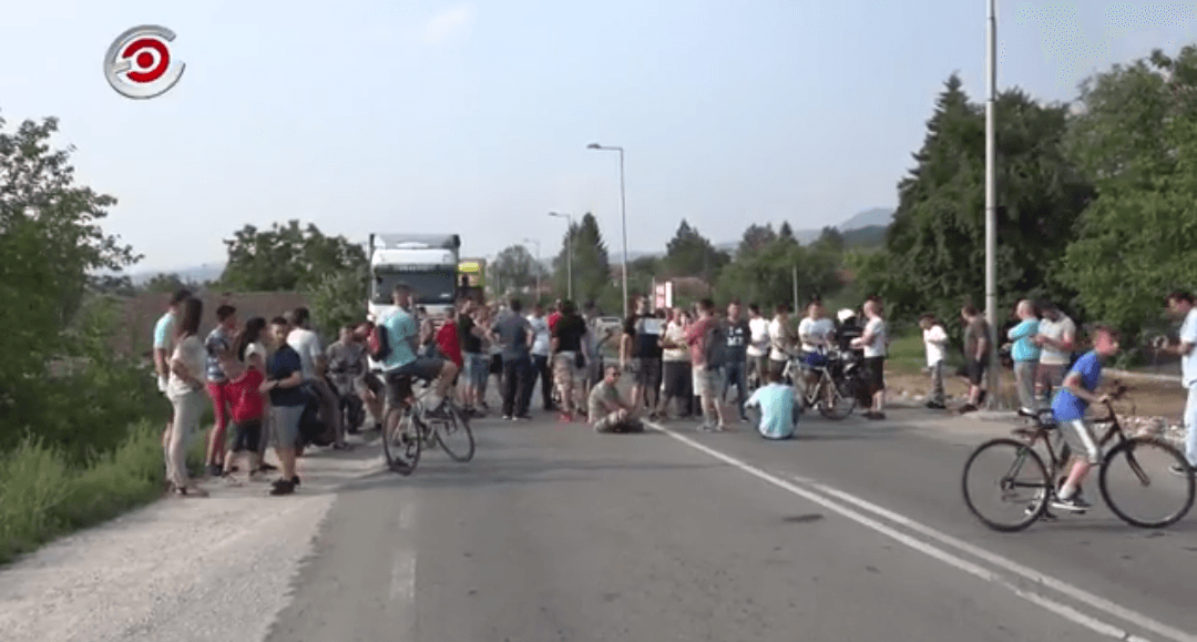 Policija uhapsila učesnike blokade u Preljini; Kompletna opozicija stala u odbranu