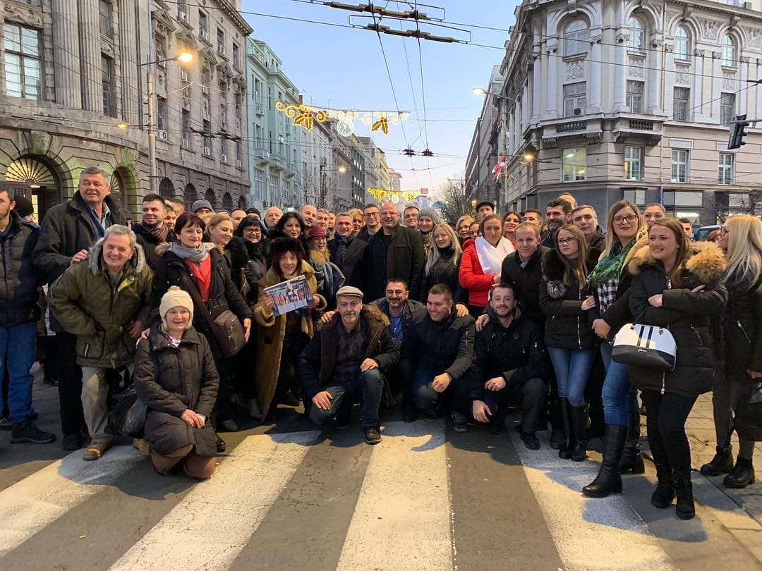 Veliki broj građana iz cele Srbije na skupu podrške Putinu i Vučiću, i čačanski naprednjaci u Beogradu (FOTO)