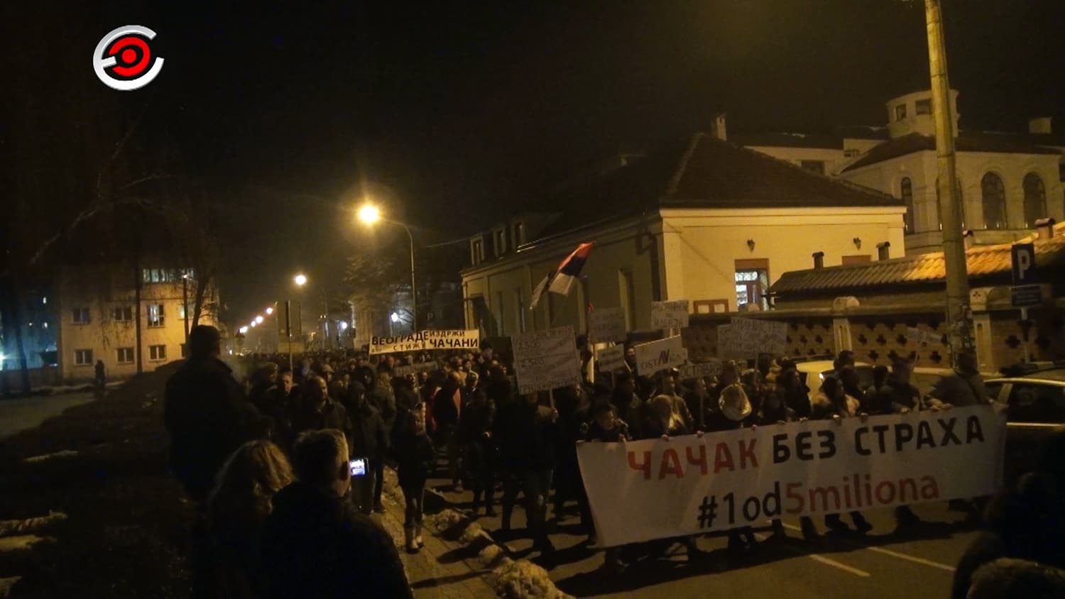 Treći protest "Budi 1 od 5 miliona" u Čačku: PREBROJTE SAMI, profesori na čelu kolone ocenjuju (VIDEO)