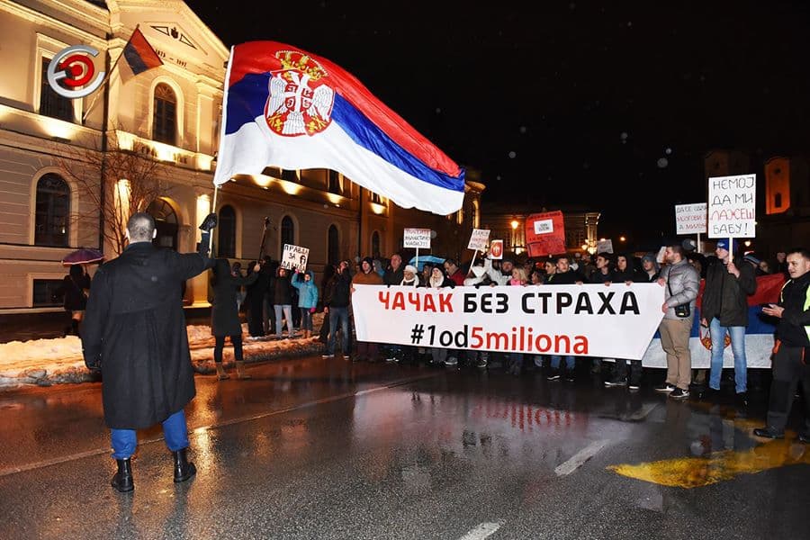 "1 od 5 miliona Čačak": Osuđujemo napad na novinarku portala, SNS je licemerna
