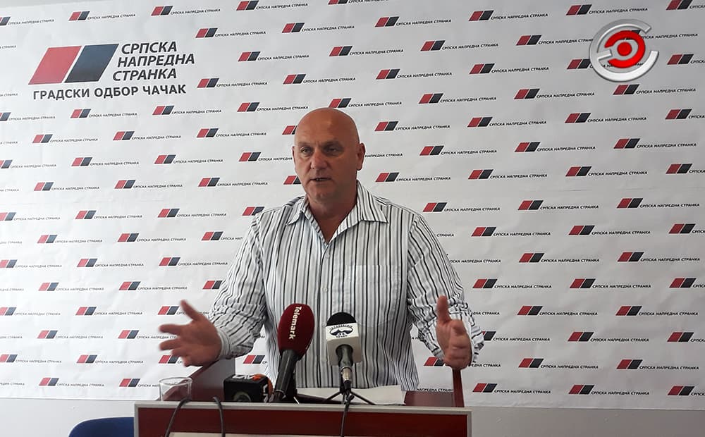 Čačanski naprednjaci osudili neprimeren pritisak na medije i jednočasovnu blokadu RTS-a