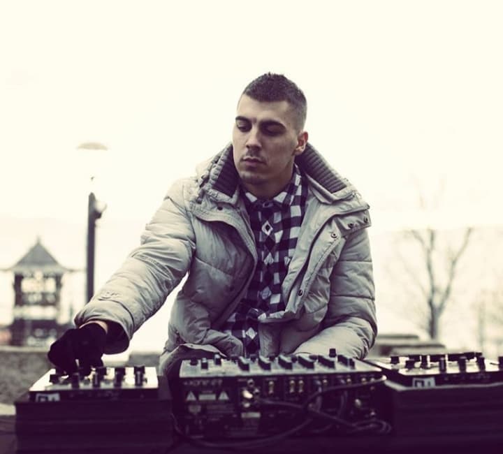 Zvuk mladog čačanskog DJ Nenada Shoona pušta se u klubovima širom sveta (VIDEO)