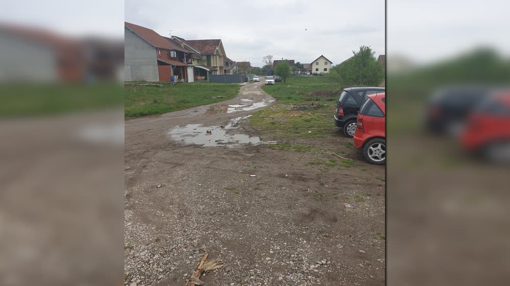 PISMO SA OBREŽA: Već 20 godina čekamo na asfaltiranje
