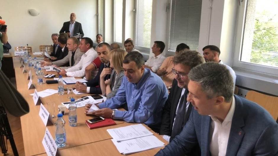Deo Saveza za Srbiju napustio sastanak o medijima i izbornim uslovima na FPN-u